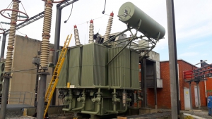 Expertise and repair (partial rewinding) in the repairshop, transport, installation and commissioning on site of a Shell type transformer